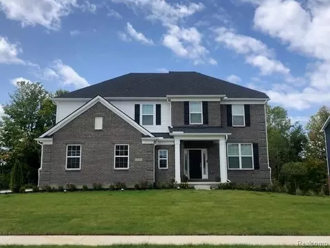 58591 Selma Dr, Lyon, MI 48178