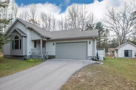 4285 N Poplar Rd, Alcona, MI 48742