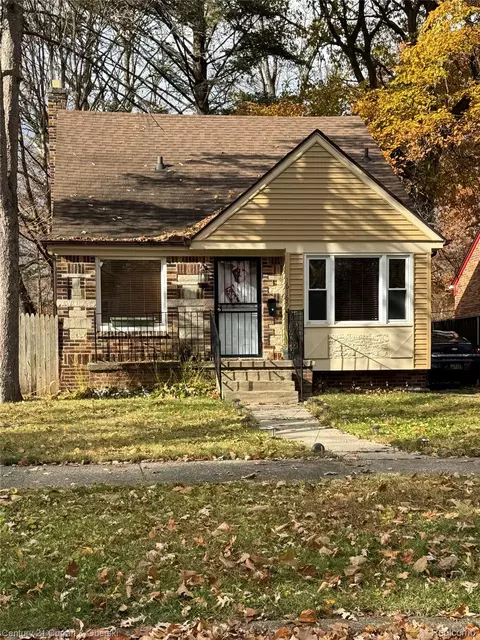 16165 W Parkway St, Detroit, MI 48219