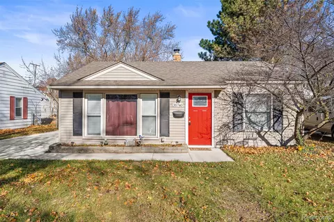 35740 Glen St, Westland, MI 48186