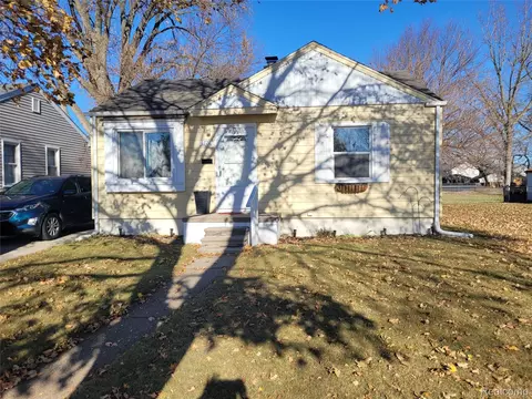 1721 E Milton Ave E, Hazel Park, MI 48030