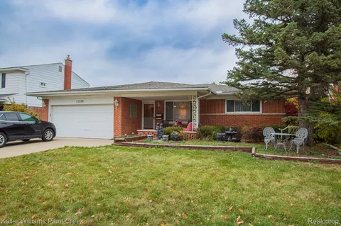 11233 Lorman Dr, Sterling Heights, MI 48312