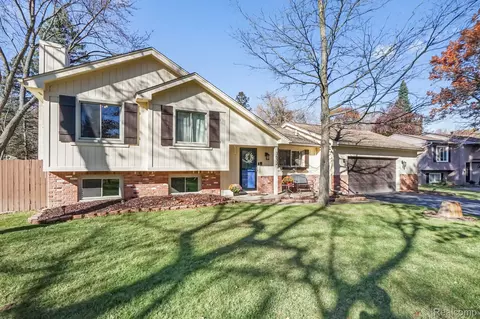 3632 Fieldview Ave, West Bloomfield, MI 48324