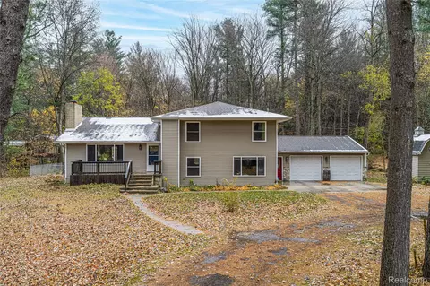 6152 N Gale Rd, Davison, MI 48423