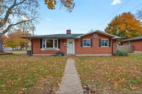 34423 Tonquish Trl, Westland, MI 48185