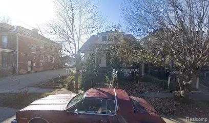 8245 Carbondale St, Detroit, MI 48204