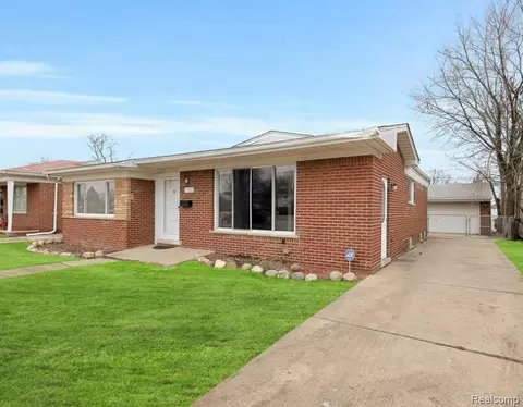 27002 Ford Rd, Dearborn Heights, MI 48127