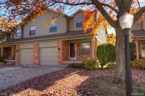 446 Oakgrove Ct, Clawson, MI 48017