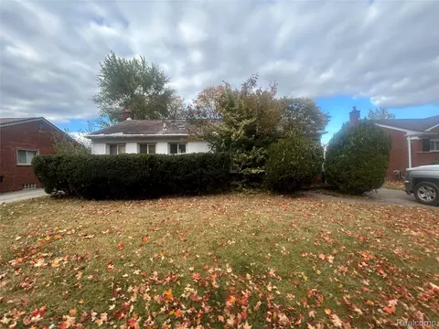 28852 Westfield St, Livonia, MI 48150