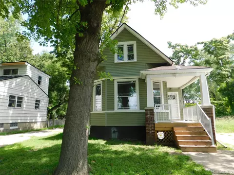 17216 Chapel St, Detroit, MI 48219