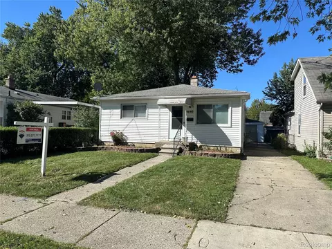 4640 Edgewood St, Dearborn Heights, MI 48125