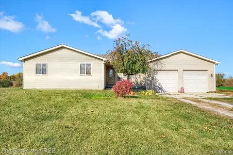 824 Janna Leigh Dr, Marathon, MI 48464