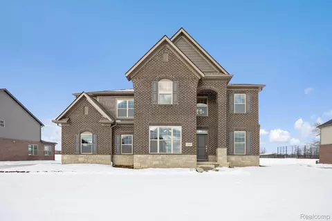 12147 Moore Ln, Washington, MI 48094