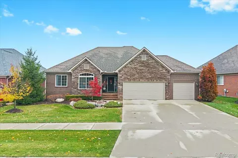62876 Sawgrass Dr, Washington, MI 48094