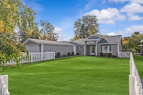 11026 Colony Rd, Putnam, MI 48169
