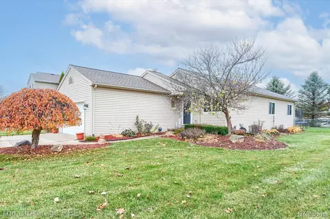 9475 Sandy Hollow Ln, Richfield, MI 48423