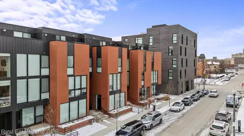 228 Edmund Pl #2, Detroit, MI 48201
