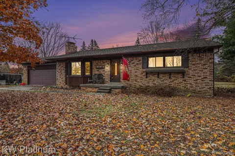 9757 Rynn Rd, Kenockee, MI 48006