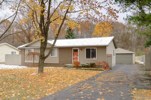 13377 Rawsonville Rd, Sumpter, MI 48111