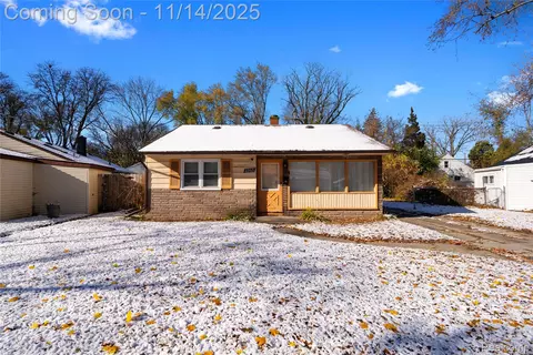 22821 Manistee St, Oak Park, MI 48237