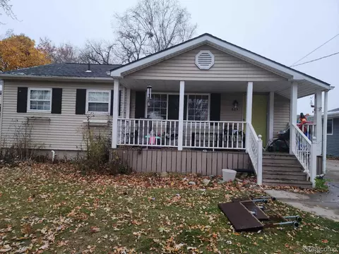 625 Charles St, Davison, MI 48423 photo 4