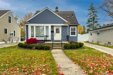 2667 Catalpa Dr, Berkley, MI 48072