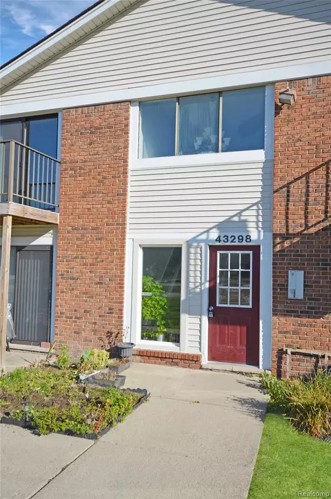 43298 Mound Rd #40, Sterling Heights, MI 48314