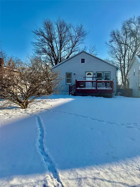 3072 Henrydale St, Auburn Hills, MI 48326