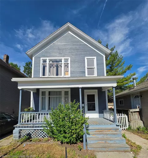 917 Saint Clair St, Port Huron, MI 48060