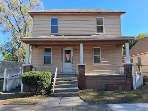 251 Beechwood St, River Rouge, MI 48218