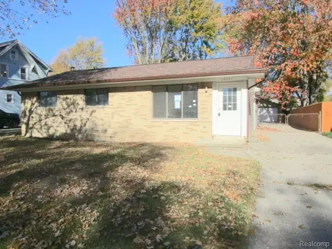 24681 Saint Paul Blvd, Harrison, MI 48045