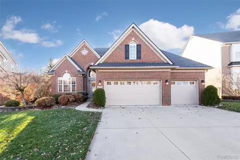 49776 Parkside Dr, Northville, MI 48168