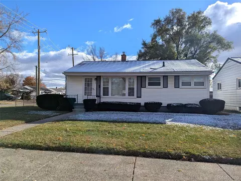 980 Radcliff St, Garden City, MI 48135