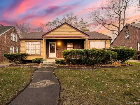 11343 W Parkway St, Redford, MI 48239