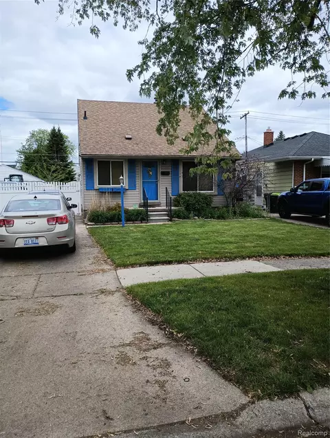 2082 Michigan Blvd, Lincoln Park, MI 48146