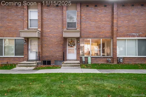 32661 5 Mile Rd, Livonia, MI 48154