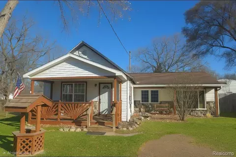 207 Maple St, Durand, MI 48429