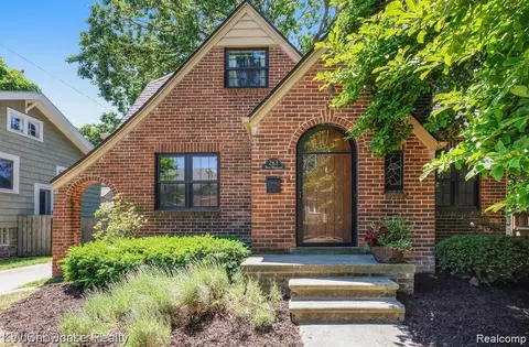 263 W Woodland St, Ferndale, MI 48220