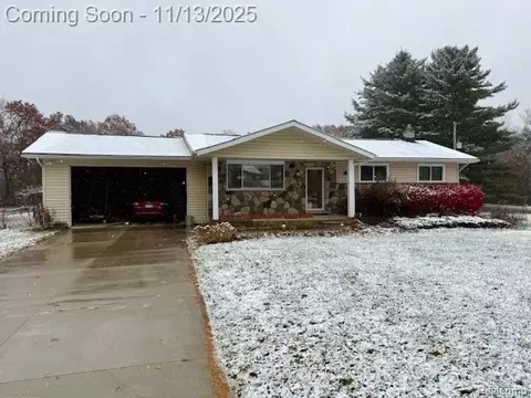 5150 Stevens Rd, Village Of Clarkston, MI 48346
