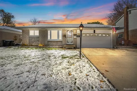 15344 Leader St, Taylor, MI 48180