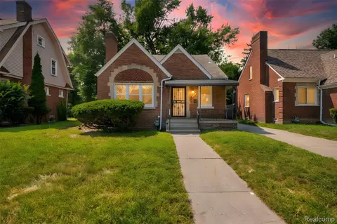 15455 Lindsay St, Detroit, MI 48227