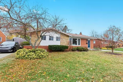 19375 Ingram St, Livonia, MI 48152