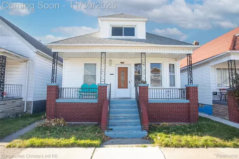 11711 Moran St, Hamtramck, MI 48212