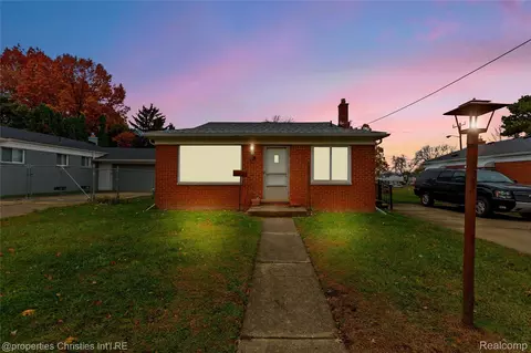 291 N Rose St, Mount Clemens, MI 48043