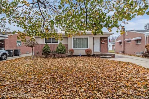 21711 Champaign St, Taylor, MI 48180