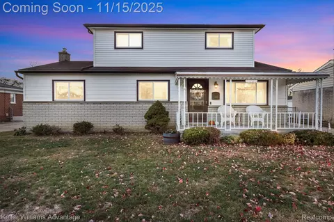 9243 Knolson St, Livonia, MI 48150