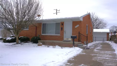 8563 Cavell St, Westland, MI 48185