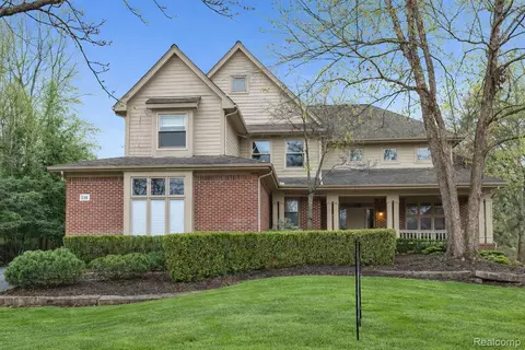 6621 Glenshaw Ct, West Bloomfield, MI 48322