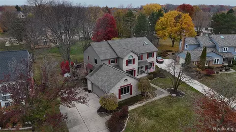 4111 Seymour Dr, Troy, MI 48098