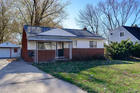 25047 Pennie St, Dearborn Heights, MI 48125